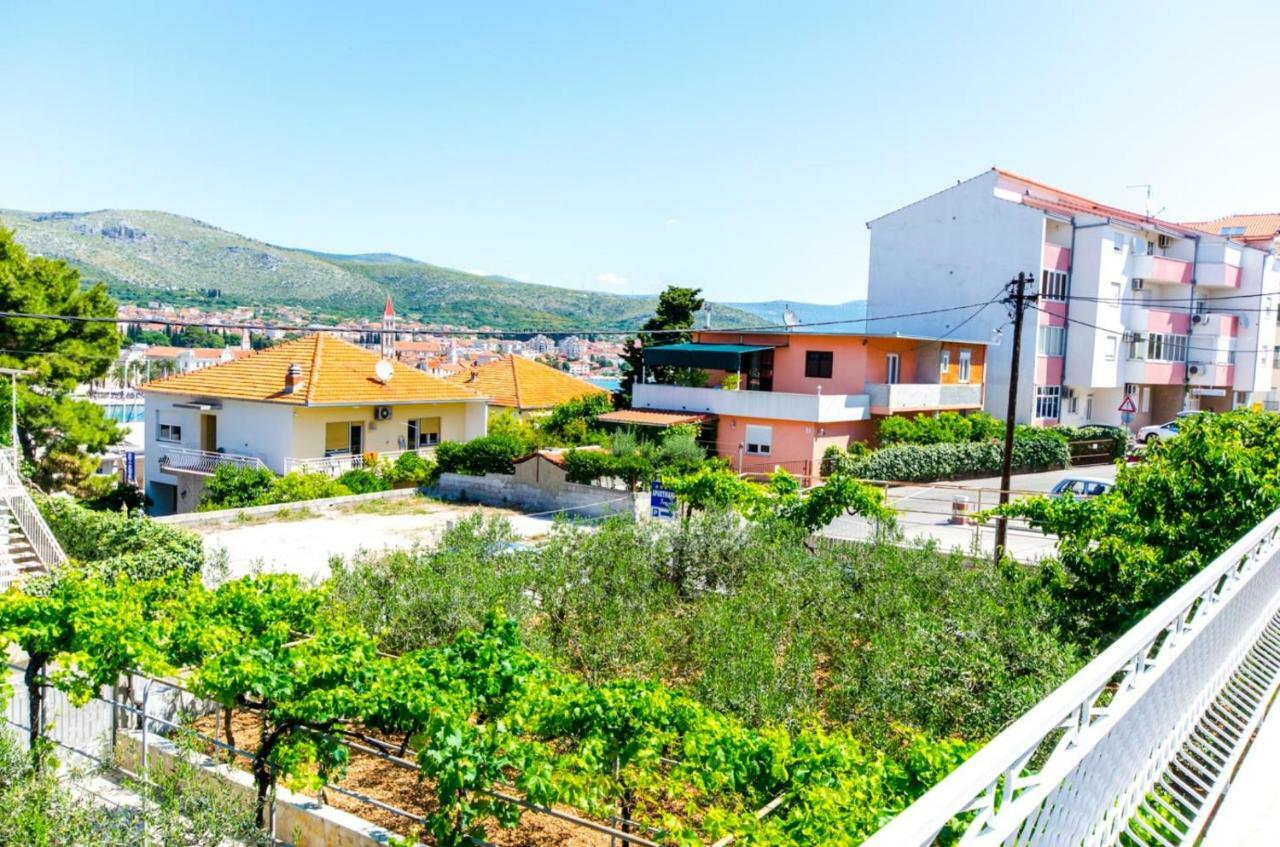 Apartments Ivana Traù Esterno foto